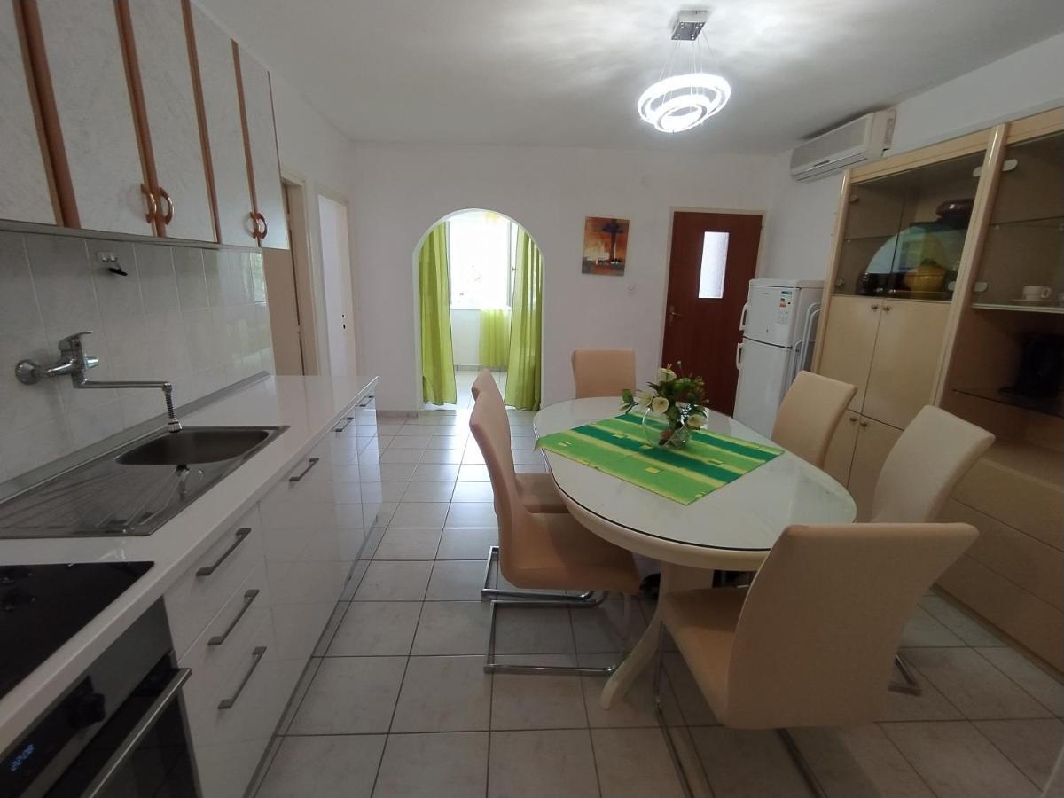 Apartmani Trubi 2 Vodice Exterior foto